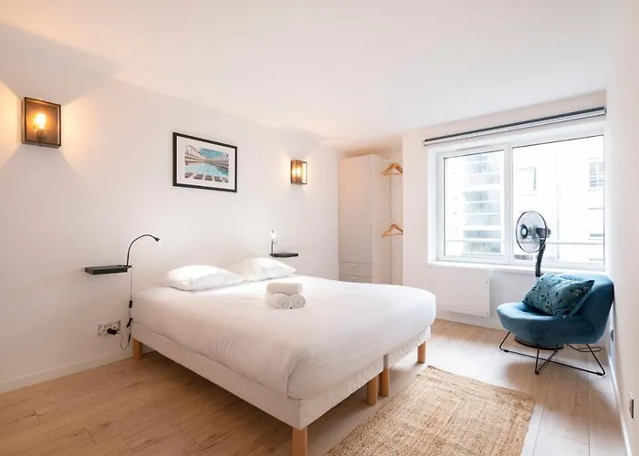 Le Spacieux De Dizier Apartamento